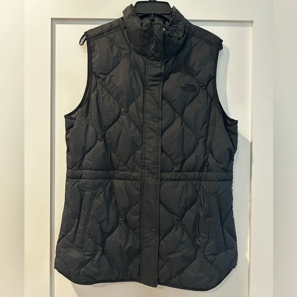 The North Face Black Quilted Down Vest - NWOT - Picture 1 of 5